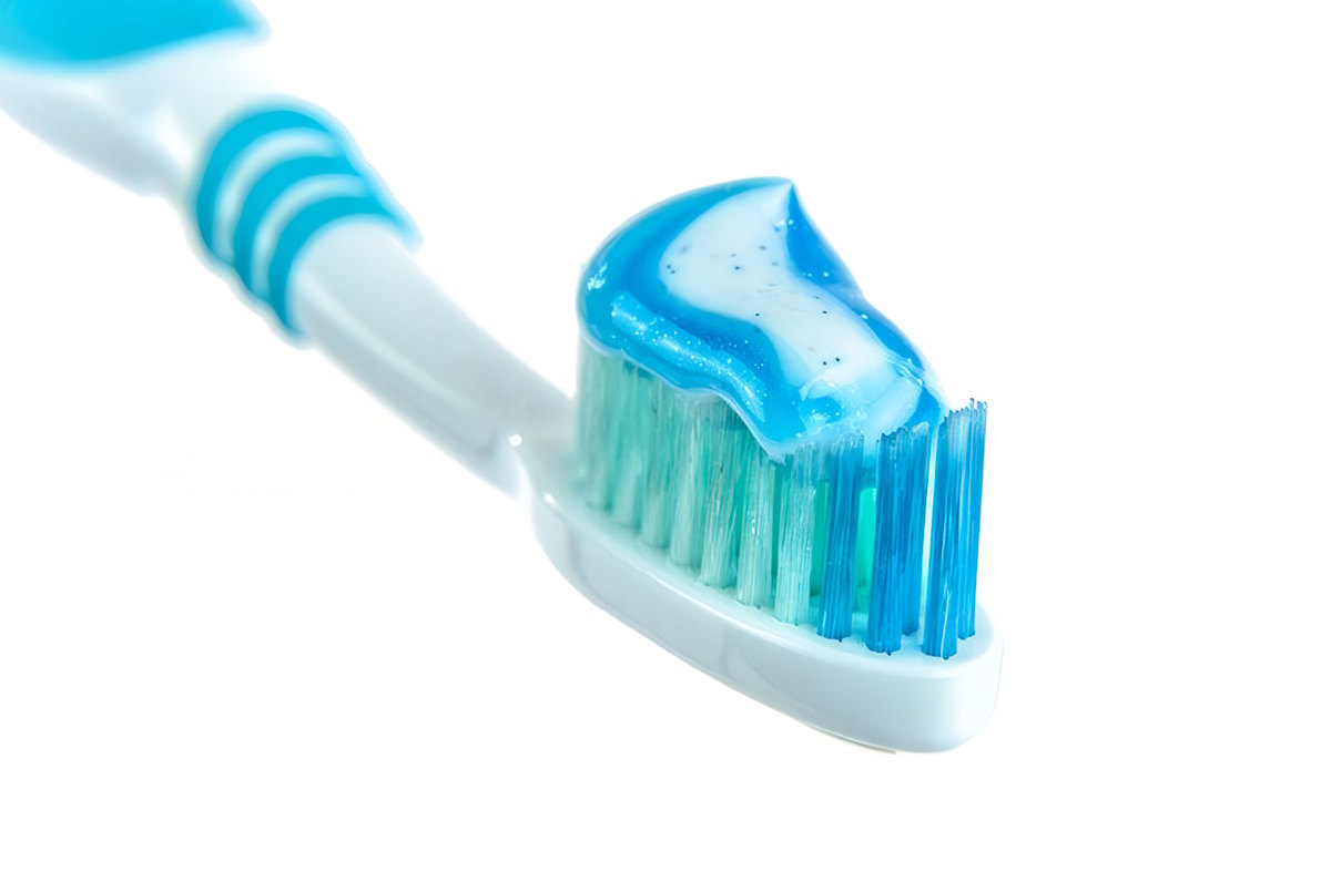 ¿A qué se debe la hipersensibilidad dental?