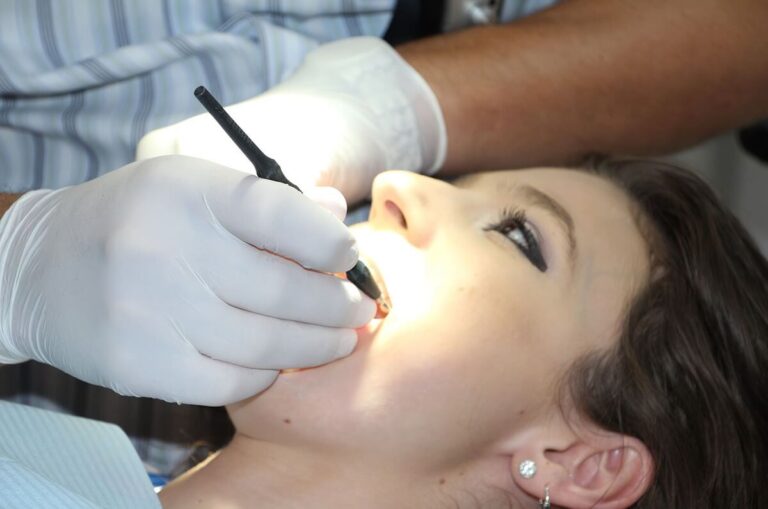 ¿Cuándo se opta por los injertos dentales?